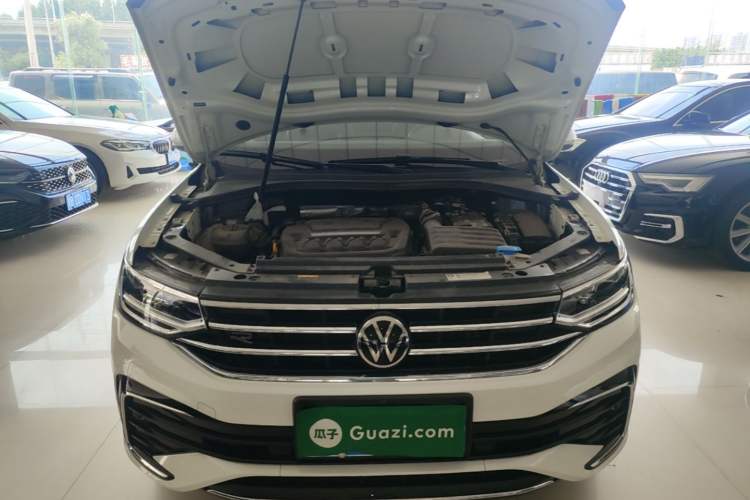 Used Volkswagen Tiguan L 2024 330TSI Automatic Two-Wheel Drive R-Line Enhanced Edition Engine Bay