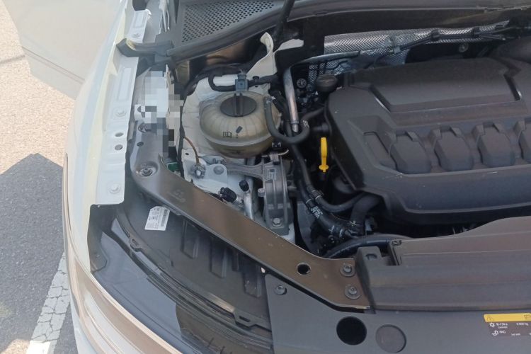 Used Volkswagen Tiguan L 2024 330TSI Automatic Two-Wheel Drive R-Line Enhanced Edition Engine Bay Right