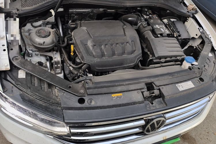 Used Volkswagen Tiguan L 2024 330TSI Automatic Two-Wheel Drive R-Line Enhanced Edition Engine Bay