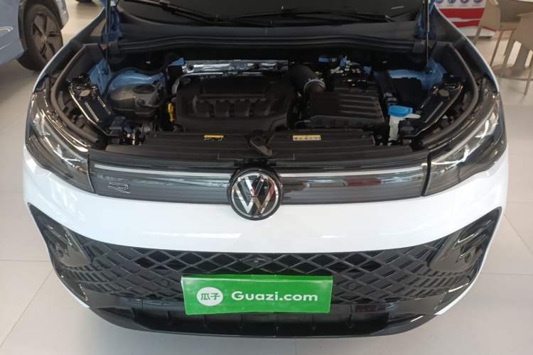 Used Volkswagen Tiguan L 2024 PRO 380TSI Four-Wheel Drive R-Line Prestige Edition Engine Bay