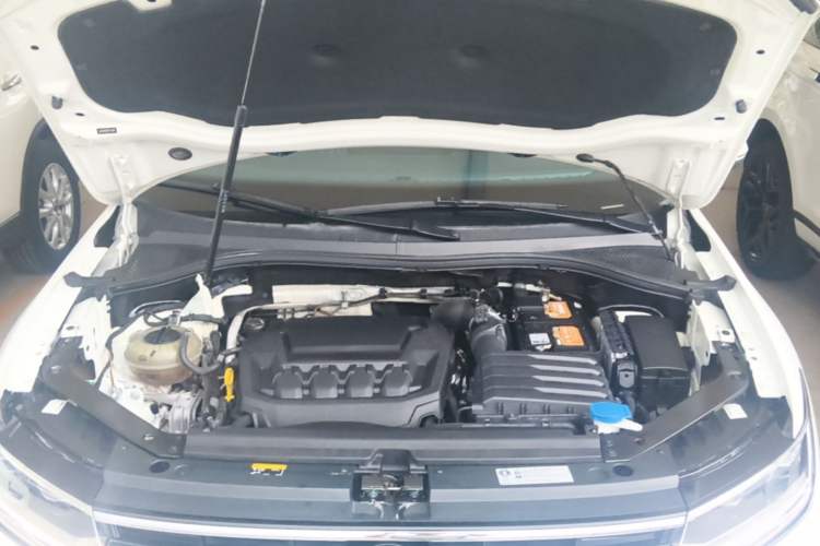 Used Volkswagen Tiguan L 2024 330TSI Automatic Two-Wheel Drive R-Line Enhanced Edition Engine Bay