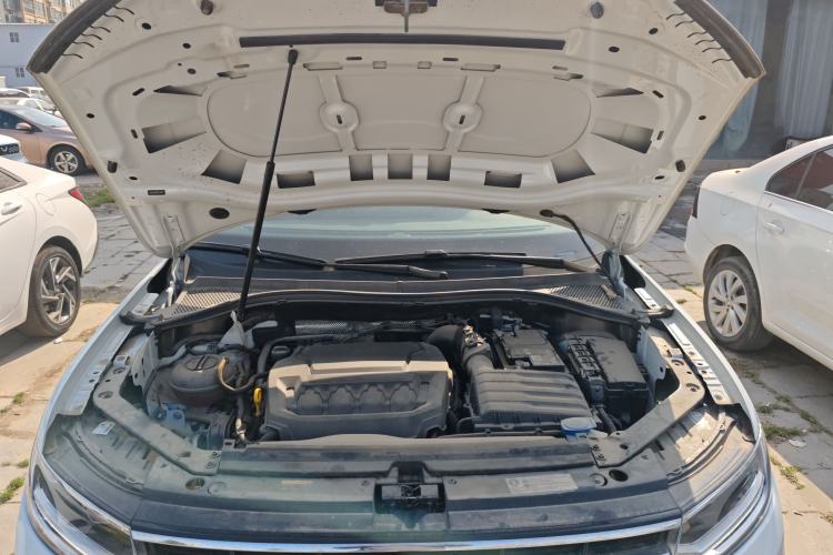 Used Volkswagen Tiguan L 2024 330TSI Automatic Two-Wheel Drive R-Line Enhanced Edition Engine Bay