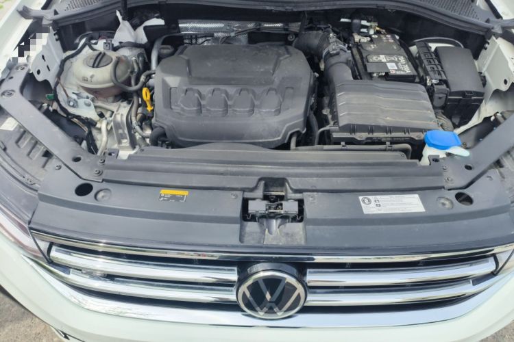 Used Volkswagen Tiguan L 2024 330TSI Automatic Two-Wheel Drive R-Line Enhanced Edition Engine Bay