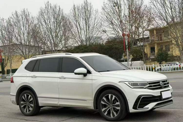 Used Volkswagen Tiguan L 2024 Outstanding Model 330TSI Automatic Two-Wheel Drive R-Line Dragon Glory Edition Exterior 1