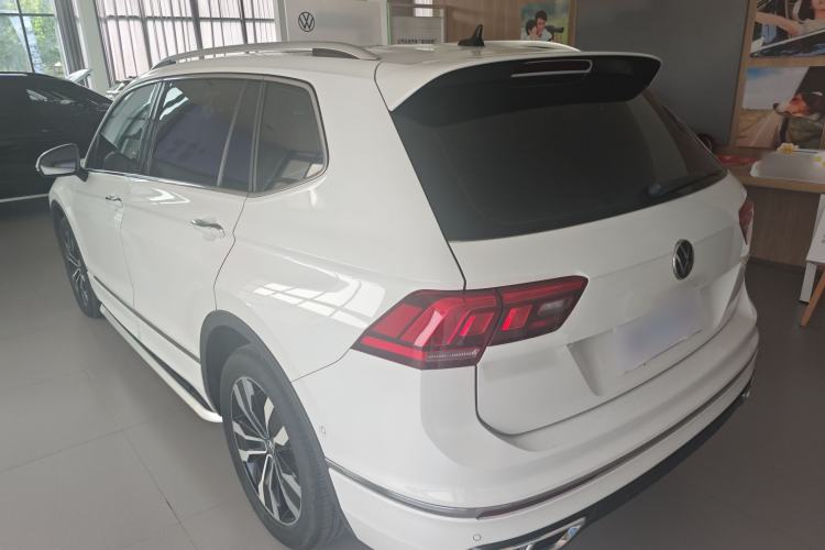 Used Volkswagen Tiguan L 2024 Outstanding Model 330TSI Automatic Two-Wheel Drive R-Line Dragon Glory Edition Exterior 2