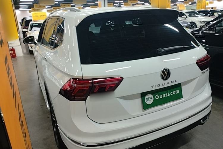 Used Volkswagen Tiguan L 2024 330TSI Automatic Two-Wheel Drive R-Line Enhanced Edition Exterior 2