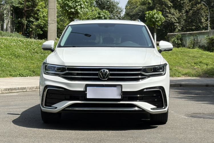 Used Volkswagen Tiguan L 2024 Outstanding Model 330TSI Automatic Two-Wheel Drive R-Line Dragon Glory Edition Exterior 2