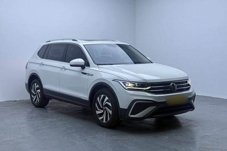 Used Volkswagen Tiguan L 2024 300TSI Automatic Two-Wheel Drive Smart Edition Exterior 2