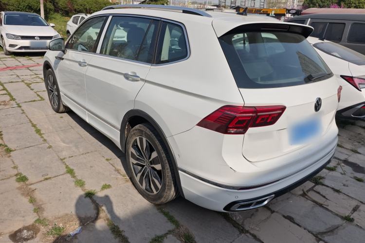 Used Volkswagen Tiguan L 2024 330TSI Automatic Two-Wheel Drive R-Line Enhanced Edition Exterior 2