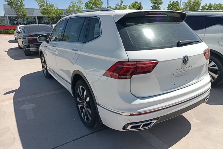 Used Volkswagen Tiguan L 2024 330TSI Automatic Two-Wheel Drive R-Line Enhanced Edition Exterior 2