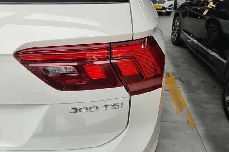 Used Volkswagen Tiguan L 2024 Outstanding Model 300TSI Automatic Two-Wheel Drive Longteng Edition Exterior 3