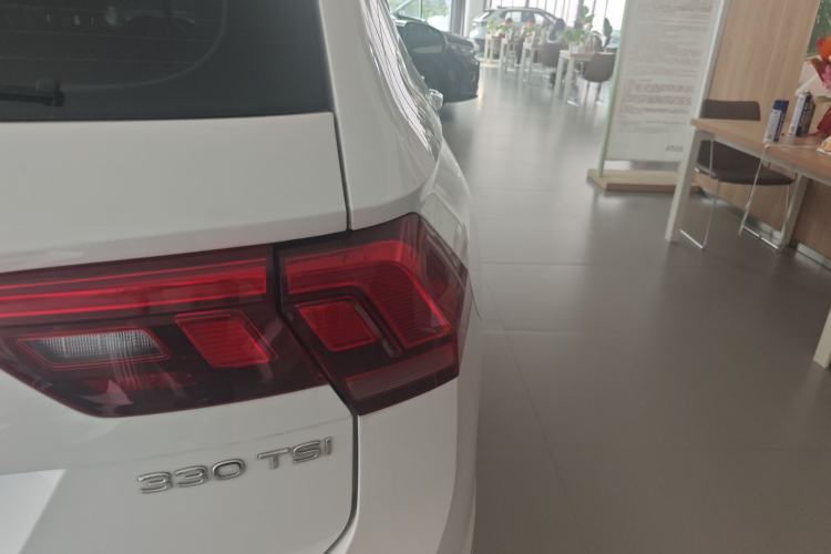 Used Volkswagen Tiguan L 2024 Outstanding Model 330TSI Automatic Two-Wheel Drive R-Line Dragon Glory Edition Exterior 3