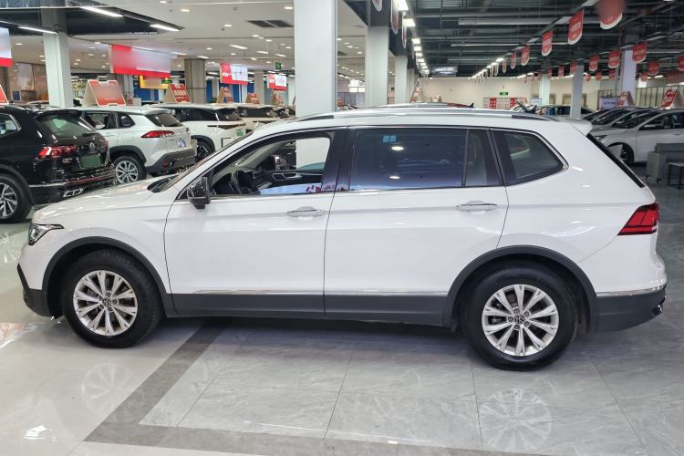 Used Volkswagen Tiguan L 2024 Outstanding Model 300TSI Automatic Two-Wheel Drive Longteng Edition Exterior 3