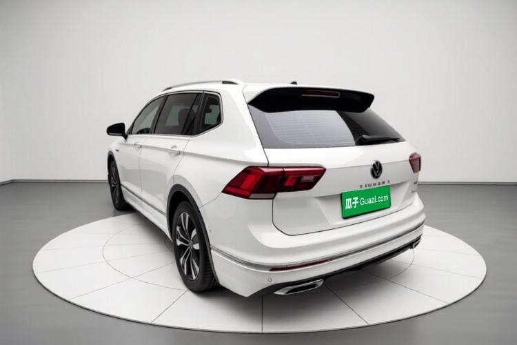 Used Volkswagen Tiguan L 2024 330TSI Automatic Two-Wheel Drive R-Line Enhanced Edition Exterior 3