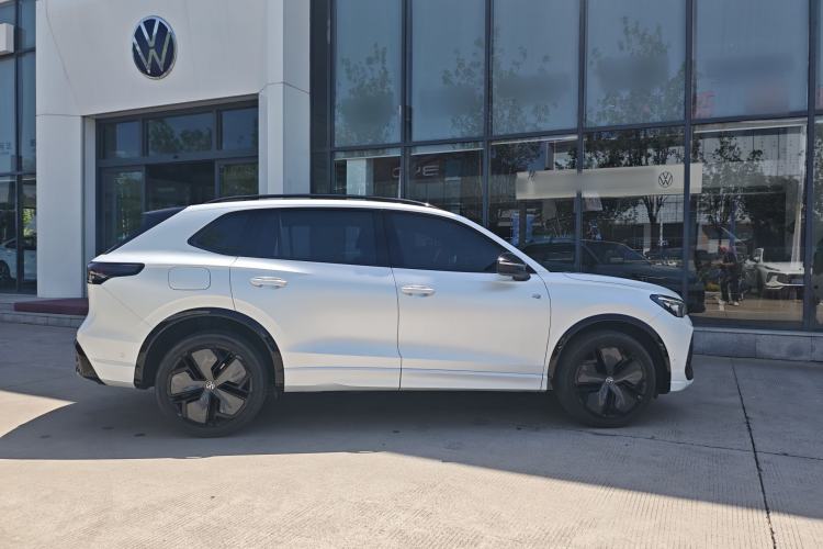 Used Volkswagen Tiguan L 2024 PRO 380TSI Four-Wheel Drive R-Line Prestige Edition Exterior 5