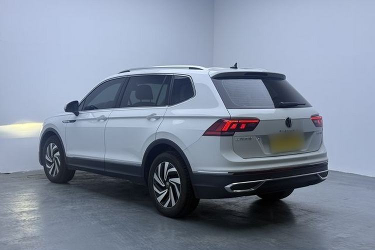 Used Volkswagen Tiguan L 2024 300TSI Automatic Two-Wheel Drive Smart Edition Exterior 5