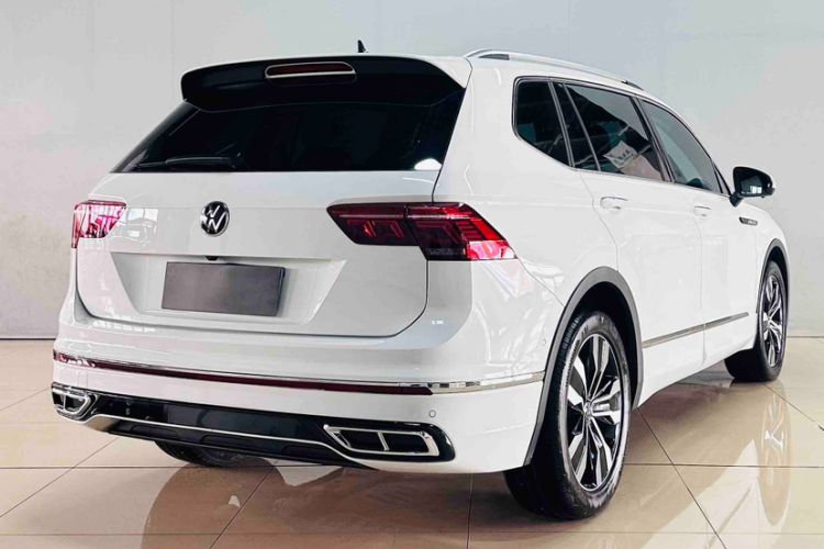 Used Volkswagen Tiguan L 2024 330TSI Automatic Two-Wheel Drive R-Line Enhanced Edition Exterior 6