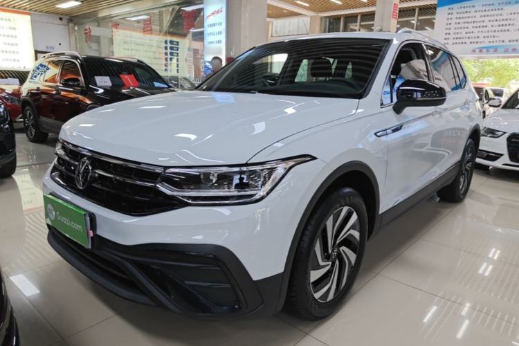 Used Volkswagen Tiguan L 2024 Outstanding Model 300TSI Automatic Two-Wheel Drive Longteng Edition Guazi used car, China used car export, Used car for sale, Used  cars, Cheapest cars for sale