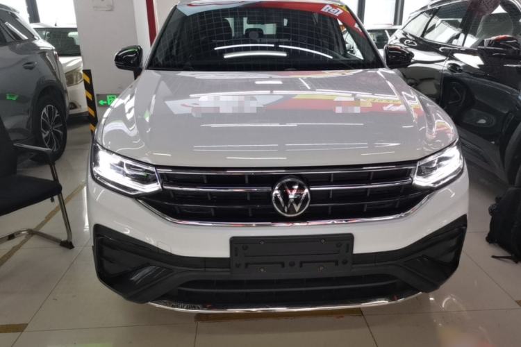 Used Volkswagen Tiguan L 2024 Outstanding Model 300TSI Automatic Two-Wheel Drive Longteng Edition Front
