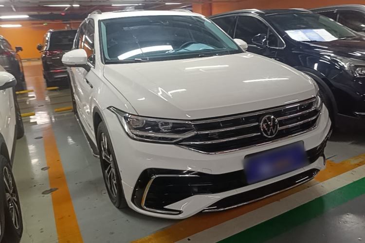Used Volkswagen Tiguan L 2024 Outstanding Model 330TSI Automatic Two-Wheel Drive R-Line Dragon Glory Edition Front Right 45 Deg