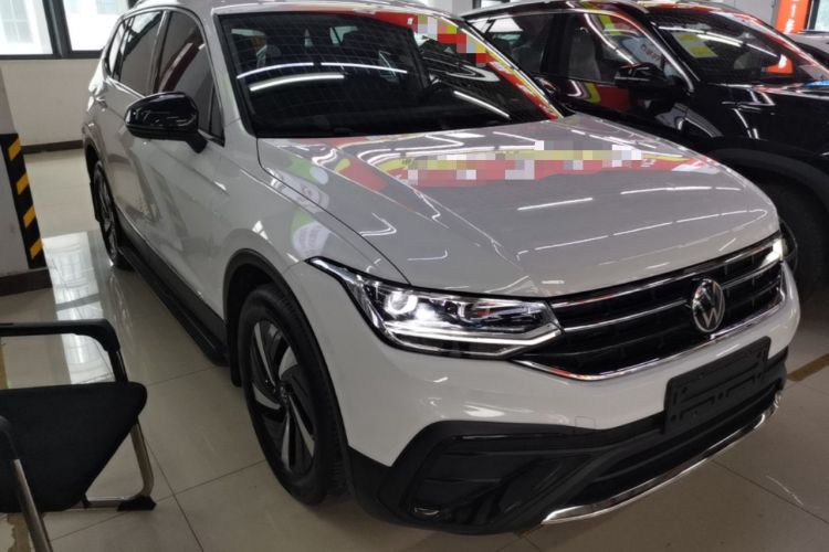 Used Volkswagen Tiguan L 2024 Outstanding Model 300TSI Automatic Two-Wheel Drive Longteng Edition Front Right 45 Deg