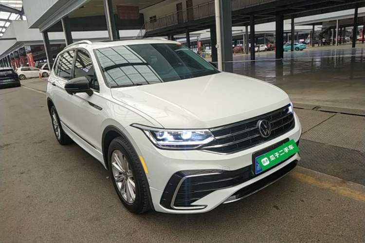 Used Volkswagen Tiguan L 2024 300TSI Automatic Two-Wheel Drive Smart Edition Front Right 45 Deg