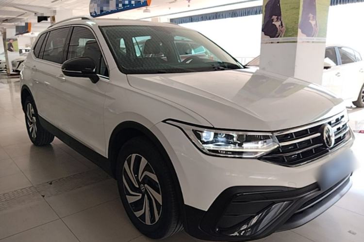 Used Volkswagen Tiguan L 2024 Outstanding Model 300TSI Automatic Two-Wheel Drive Longteng Edition Front Right 45 Deg
