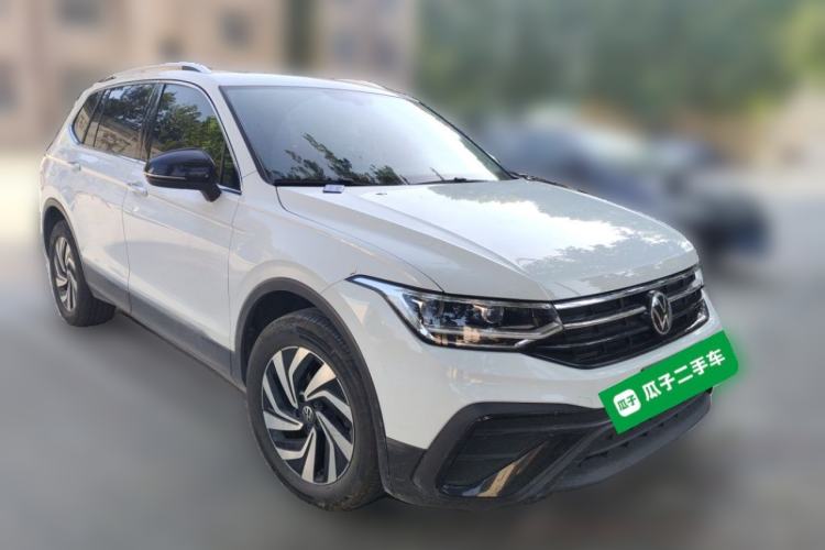 Used Volkswagen Tiguan L 2024 Outstanding Model 300TSI Automatic Two-Wheel Drive Longteng Edition Front Right 45 Deg