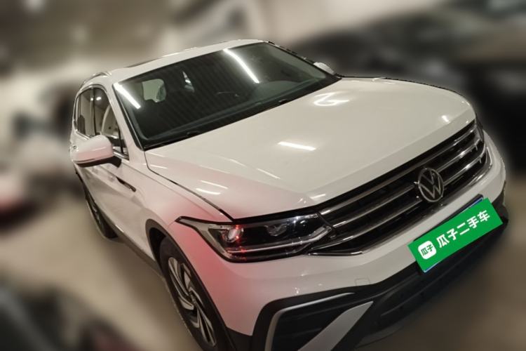 Used Volkswagen Tiguan L 2024 300TSI Automatic Two-Wheel Drive Smart Edition Front Right 45 Deg