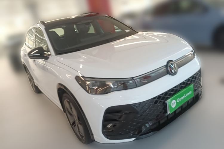 Used Volkswagen Tiguan L 2024 PRO 380TSI Four-Wheel Drive R-Line Prestige Edition Front Right 45 Deg