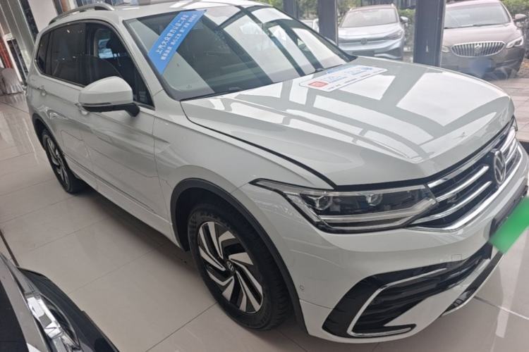 Used Volkswagen Tiguan L 2024 Outstanding Model 330TSI Automatic Two-Wheel Drive R-Line Dragon Glory Edition Front Right 45 Deg