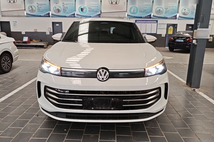 Used Volkswagen Tiguan L 2024 PRO 330TSI Two-Wheel Drive Smart Edition Front