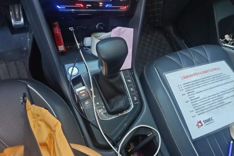Used Volkswagen Tiguan L 2024 330TSI Automatic Two-Wheel Drive R-Line Enhanced Edition Gear Lever