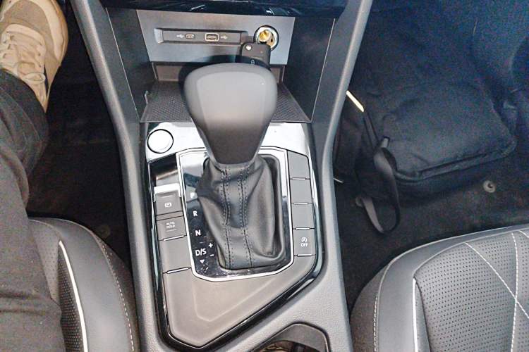 Used Volkswagen Tiguan L 2024 300TSI Automatic Two-Wheel Drive Smart Edition Gear Lever