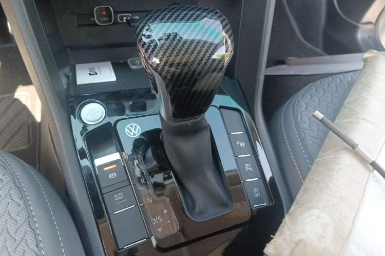Used Volkswagen Tiguan L 2024 330TSI Automatic Two-Wheel Drive R-Line Enhanced Edition Gear Lever
