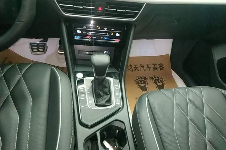 Used Volkswagen Tiguan L 2024 300TSI Automatic Two-Wheel Drive Smart Edition Gear Lever