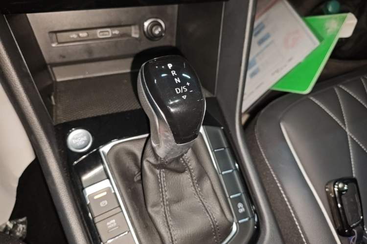 Used Volkswagen Tiguan L 2024 300TSI Automatic Two-Wheel Drive Smart Edition Gear Lever