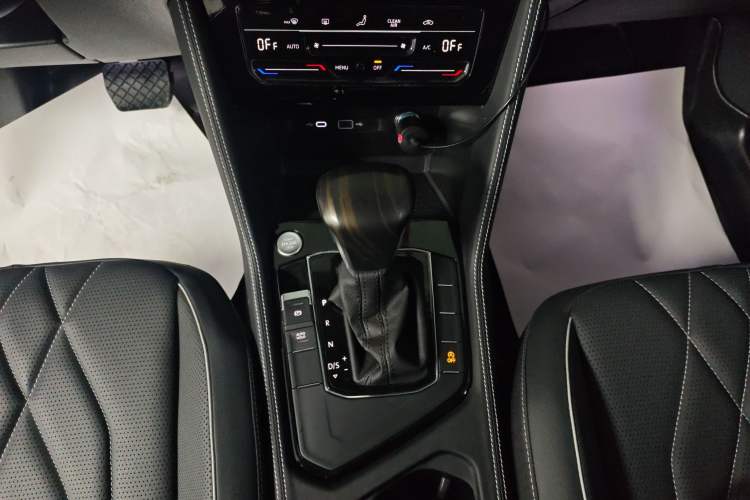 Used Volkswagen Tiguan L 2024 330TSI Automatic Two-Wheel Drive Smart Edition Gear Lever