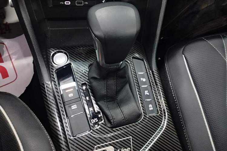 Used Volkswagen Tiguan L 2024 330TSI Automatic Two-Wheel Drive R-Line Enhanced Edition Gear Lever
