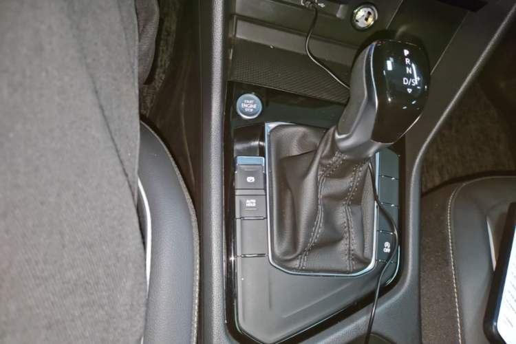 Used Volkswagen Tiguan L 2024 300TSI Automatic Two-Wheel Drive Smart Edition Gear Lever