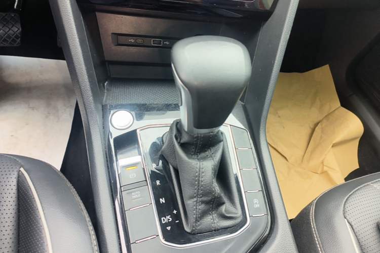 Used Volkswagen Tiguan L 2024 300TSI Automatic Two-Wheel Drive Smart Edition Gear Lever
