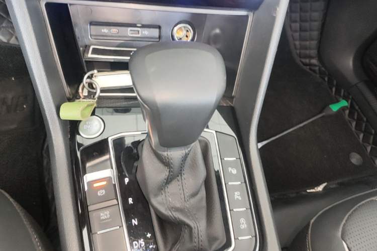 Used Volkswagen Tiguan L 2024 330TSI Automatic Two-Wheel Drive R-Line Enhanced Edition Gear Lever