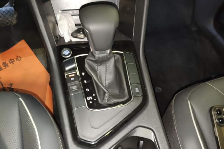 Used Volkswagen Tiguan L 2024 300TSI Automatic Two-Wheel Drive Smart Edition Gear Lever