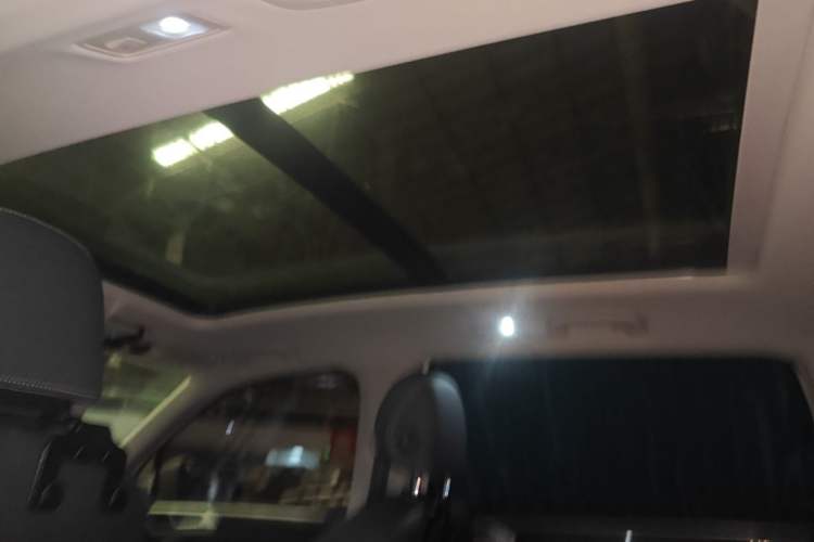 Used Volkswagen Tiguan L 2024 300TSI Automatic Two-Wheel Drive Smart Edition Headliner