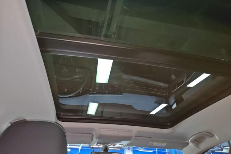 Used Volkswagen Tiguan L 2024 300TSI Automatic Two-Wheel Drive Smart Edition Headliner