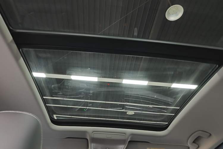Used Volkswagen Tiguan L 2024 330TSI Automatic Two-Wheel Drive R-Line Enhanced Edition Headliner