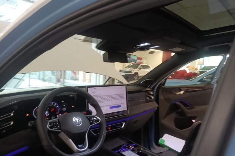 Used Volkswagen Tiguan L 2024 PRO 380TSI Four-Wheel Drive R-Line Prestige Edition Headliner