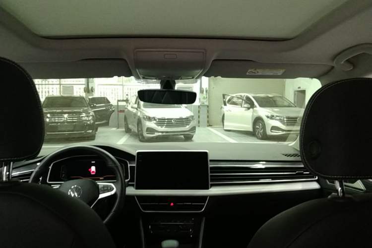 Used Volkswagen Tiguan L 2024 330TSI Automatic Two-Wheel Drive R-Line Enhanced Edition Headliner