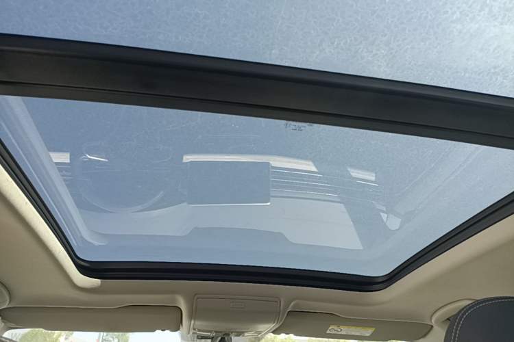 Used Volkswagen Tiguan L 2024 330TSI Automatic Two-Wheel Drive R-Line Enhanced Edition Headliner