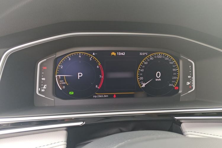 Used Volkswagen Tiguan L 2024 Outstanding Model 300TSI Automatic Two-Wheel Drive Longteng Edition Instrument Cluster